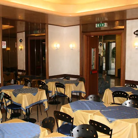 Hotel Centrale Szálloda 3*