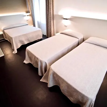 Hotel Centrale Отель Местре