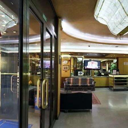 Hotel Centrale Отель