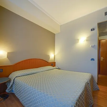 Hotel Centrale 3* Местре