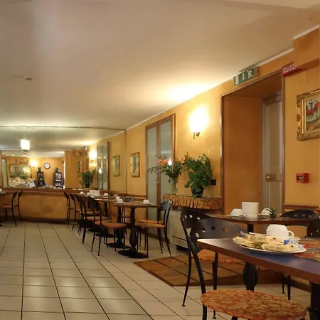 Hotel Centrale 3* Местре